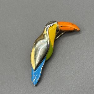 Vintage Biagi Toucan Parrot Bird Enamel Brooch Gold Tone Figural Tropical Pin